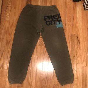 Free city sweatpants